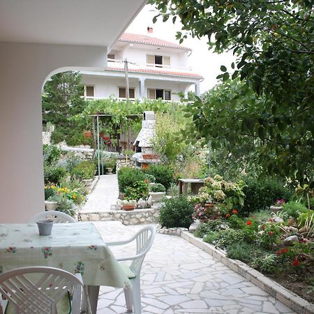 Apartments Sandra Palit Zewnętrze zdjęcie