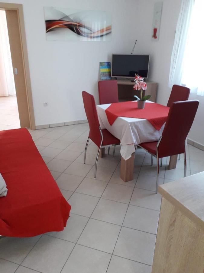 Apartments Sandra Palit Zewnętrze zdjęcie