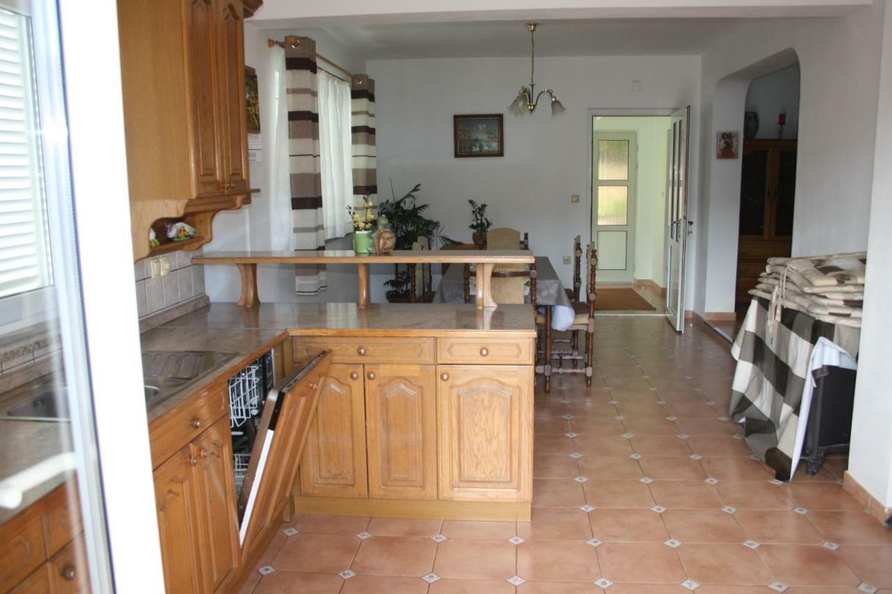 Apartments Sandra Palit Zewnętrze zdjęcie